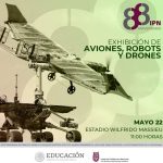 Exhibición de aviones, robots y drones